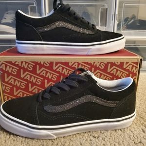 VANS OLD SKOOL BLACK WITH SPARKLES. SIZE 6 KIDS OR 7.5 WOMEN'S